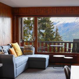 Cosy studio for 4 near ski lift, HAMEAU C13，位于莱斯克伦斯的酒店