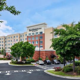 Residence Inn Atlanta NE/Duluth Sugarloaf，位于德卢斯的酒店