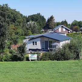 Nieuwe Beachbungalow aan IJsselmeer 39 24 four seasons