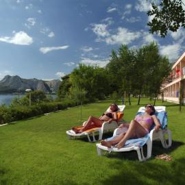 Tourist Settlement Brzet，位于奥米什的酒店