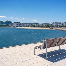Piso 4 dormitorios playa sada，位于萨达的酒店