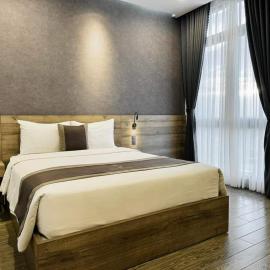 LION 6 HOTEL,位于芹苴的酒店
