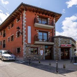 Aparthotel Bellver，位于贝尔维尔德赛当亚的酒店