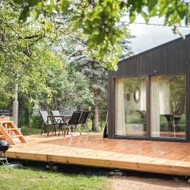 Paluküla Saunad tiny house Kuuse - sauna, hot tub，位于Paluküla的酒店
