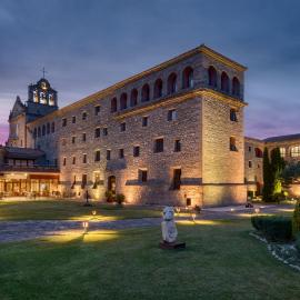 Hotel & Spa Monasterio de Boltaña，位于博尔塔纳的酒店