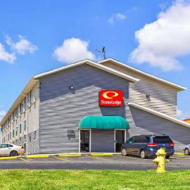 Econo Lodge Akron Copley Northwest，位于蒙特罗斯的酒店