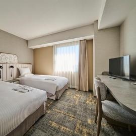 Hotel Flora Funabashi，位于船桥市的酒店