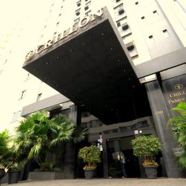 Crillon Palace Hotel，位于隆德里纳的酒店