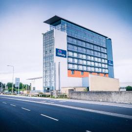 Travelodge Limerick Castletroy，位于利默里克的酒店