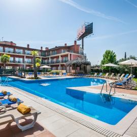 Hotel Isla de La Garena，位于阿尔卡拉德荷那利斯的酒店