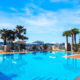 Gran Hotel Los Abetos，位于圣地亚哥－德孔波斯特拉的酒店