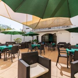 Albergo Residenziale La Corte，位于托尔托利的酒店