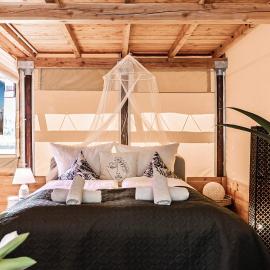 Glamping Lodge Natural Living Bodensee Nähe mit Terasse, Grill, Smart TV，位于里拉辛根-沃布林根的酒店