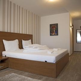 Hotel Nova Residence 2，位于Popeşti-Leordeni的酒店