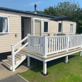 Whitecliff Bay Holiday Park - Most popular location near Pools, Clubs and Beach，位于本布里奇的酒店