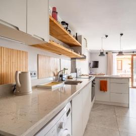Kalkan lovely 1 bedroom holiday rental，位于卡斯的酒店