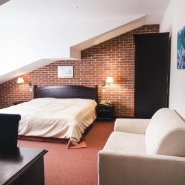 Hotel Purkmistr Beer & Spa Resort，位于比尔森的酒店