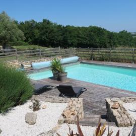 Villa Taru Marais Poitevin，位于Chauray的酒店