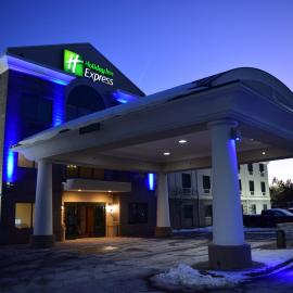 Holiday Inn Express Syracuse Airport by IHG,位于北锡拉丘兹的酒店