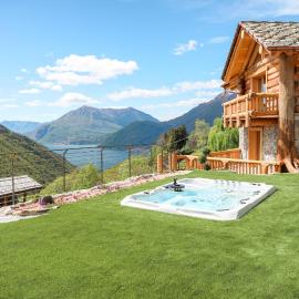 Chalet Legno Antico，位于Sueglio的酒店