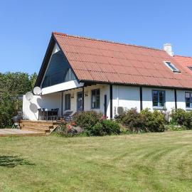 Amazing Home In Klemensker With Wifi，位于Klemensker的酒店