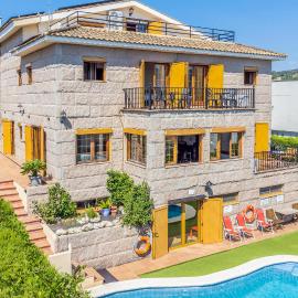 Amazing Home In Alella，位于阿莱利亚的酒店