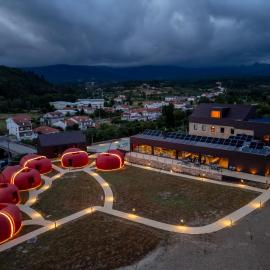 Cherry Sculpture Hotel，位于保罗的酒店