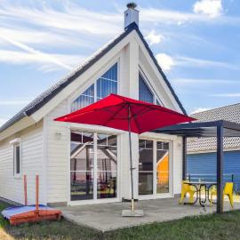 Nice Home In Zerpenschleuse With Wifi，位于泽彭施鲁塞的酒店