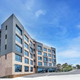 Sky Hotel,位于济州市的酒店