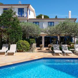 Hotel Blaumar Cadaqués by Fimedhotels，位于卡达克斯的酒店