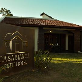 Hotel Casablanca Melo，位于Melo的酒店