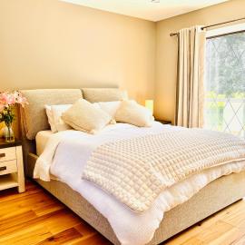 Oceanside Manor - Fancy Room - Golf course & Beach View，位于夸利库姆海滩的酒店