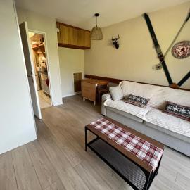 Appartement Superdevoluy T2 6 pers Les Issarts aux pieds des pistes orientation Sud，位于Superdevoluy的酒店