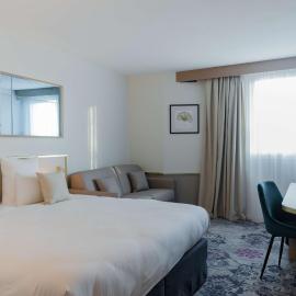 Brit Hotel Orléans St Jean de Braye - L'Antarès，位于圣让·德·布赖的酒店