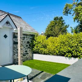 White Mermaid Cottage Anglesey Holidays，位于纽伯勒的酒店