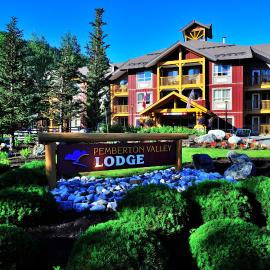 Pemberton Valley Lodge，位于彭伯顿的酒店
