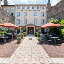 Demeures & Châteaux - Hôtel Greuze & Spa Tournus，位于图尔尼的酒店