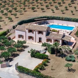 Villa sui Colli Ericini con Piscina by Wonderful Italy，位于埃里切的酒店