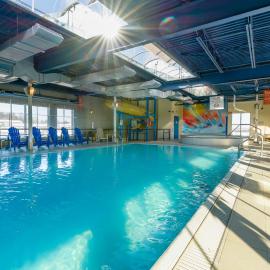 Hôtel Must Aéroport de Québec par JARO，位于魁北克市的酒店