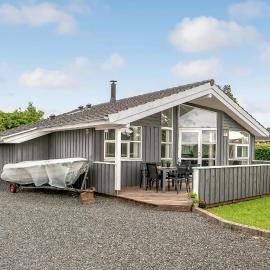Holiday Home Chr Jacobsensvej Ii，位于哈泽斯莱乌的酒店