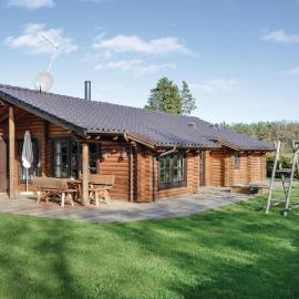 Holiday Home Lyngbjergvej Vi，位于菲耶里茨莱乌的酒店