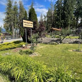 The Valley View Cabins and Event Center，位于克雷斯顿的酒店