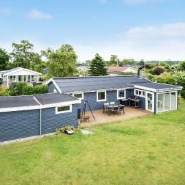 4 Bedroom Cozy Home In Middelfart，位于米泽尔法特的酒店