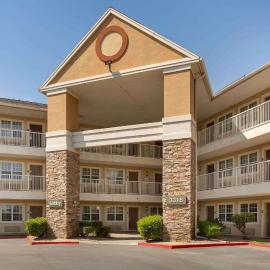 Extended Stay America Suites - Bakersfield - California Avenue，位于贝克斯菲尔德的酒店