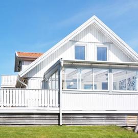 4 star holiday home in Frillesås，位于Frillesås的酒店