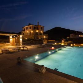Lampetos Houses Molyvos，位于米西姆纳的酒店