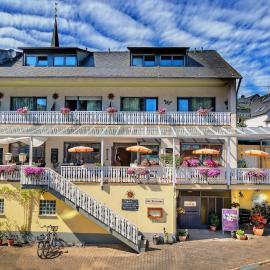 Hotel Zur Mosel，位于Minheim的酒店