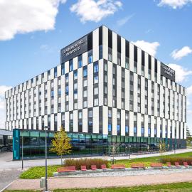 Clarion Hotel Aviapolis，位于万塔的酒店