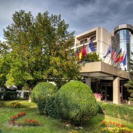 Hotel Dumbrava，位于巴克乌的酒店