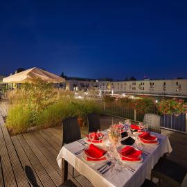 EA Hotel Tereziánský dvůr，位于赫拉德茨 - 克拉洛韦的酒店